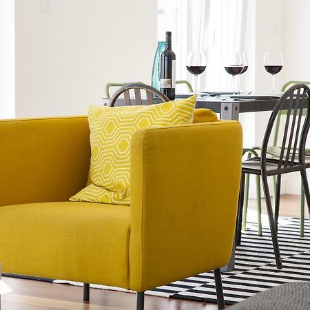 Joivy Joyful 2Br Apt With Terrace Nearby Sao Bento Palace Lissabon Exterior foto