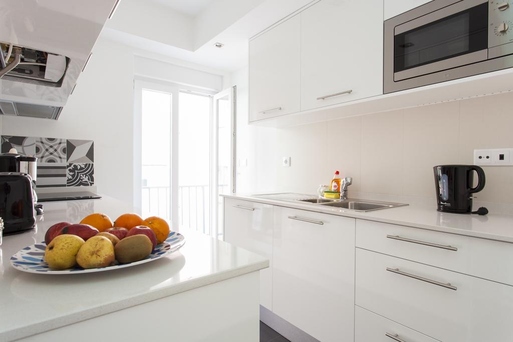 Joivy Joyful 2Br Apt With Terrace Nearby Sao Bento Palace Lissabon Zimmer foto