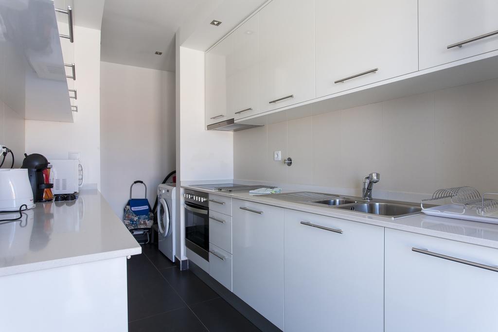Joivy Joyful 2Br Apt With Terrace Nearby Sao Bento Palace Lissabon Exterior foto