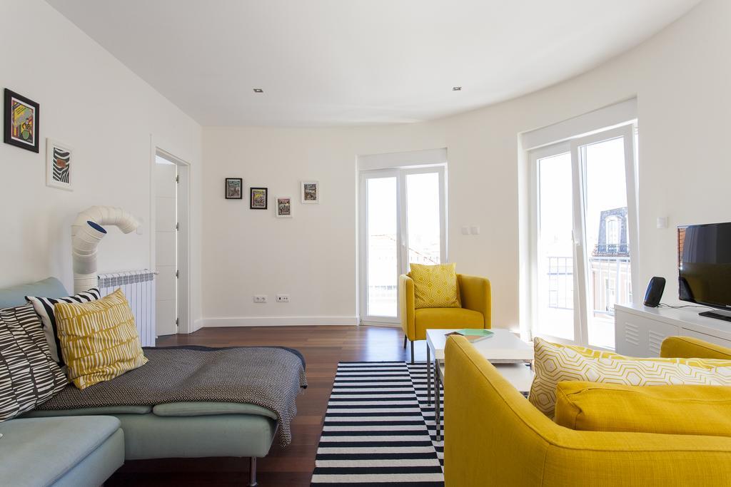 Joivy Joyful 2Br Apt With Terrace Nearby Sao Bento Palace Lissabon Exterior foto