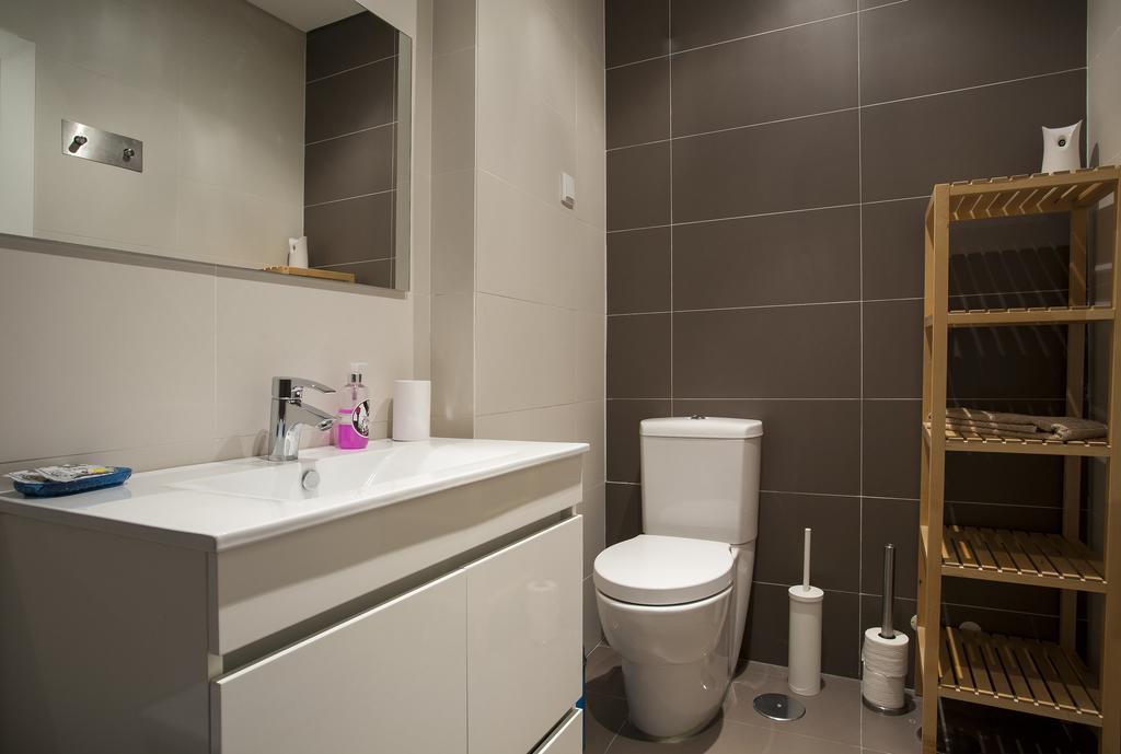 Joivy Joyful 2Br Apt With Terrace Nearby Sao Bento Palace Lissabon Exterior foto