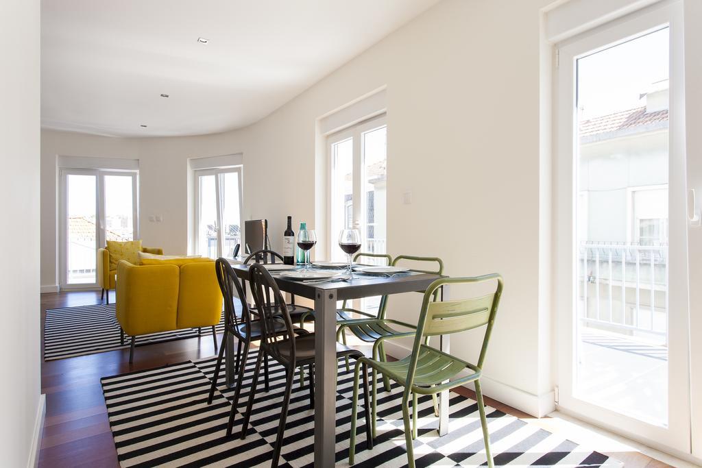 Joivy Joyful 2Br Apt With Terrace Nearby Sao Bento Palace Lissabon Exterior foto