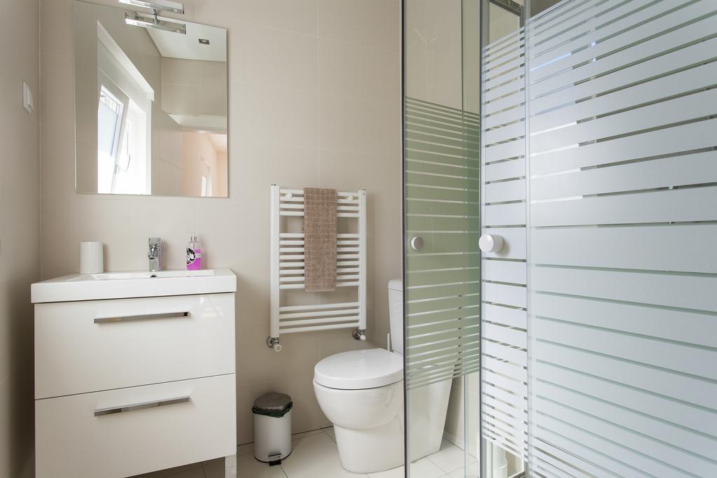 Joivy Joyful 2Br Apt With Terrace Nearby Sao Bento Palace Lissabon Exterior foto
